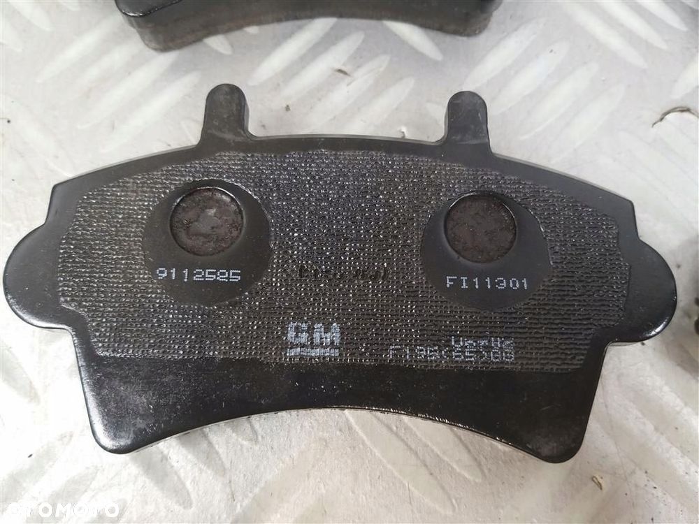 Klocki hamulcowe przód Opel Movano MASTER II ORYG 9112585 - 4