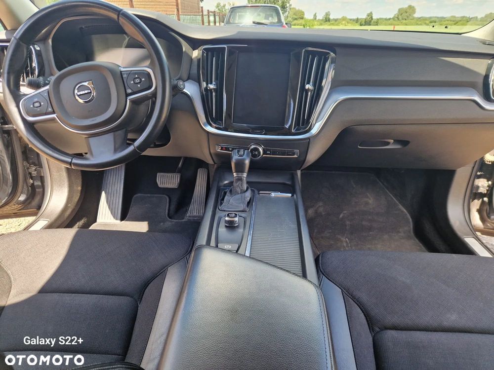Volvo V60 D3 Momentum Pro - 7