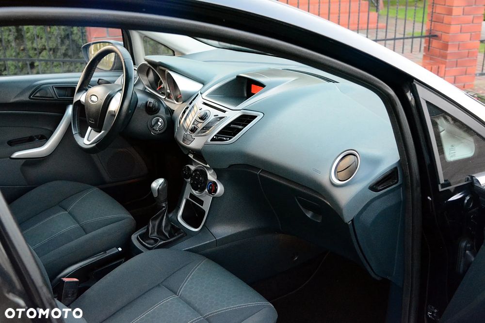 Ford Fiesta 1.25 Titanium - 11