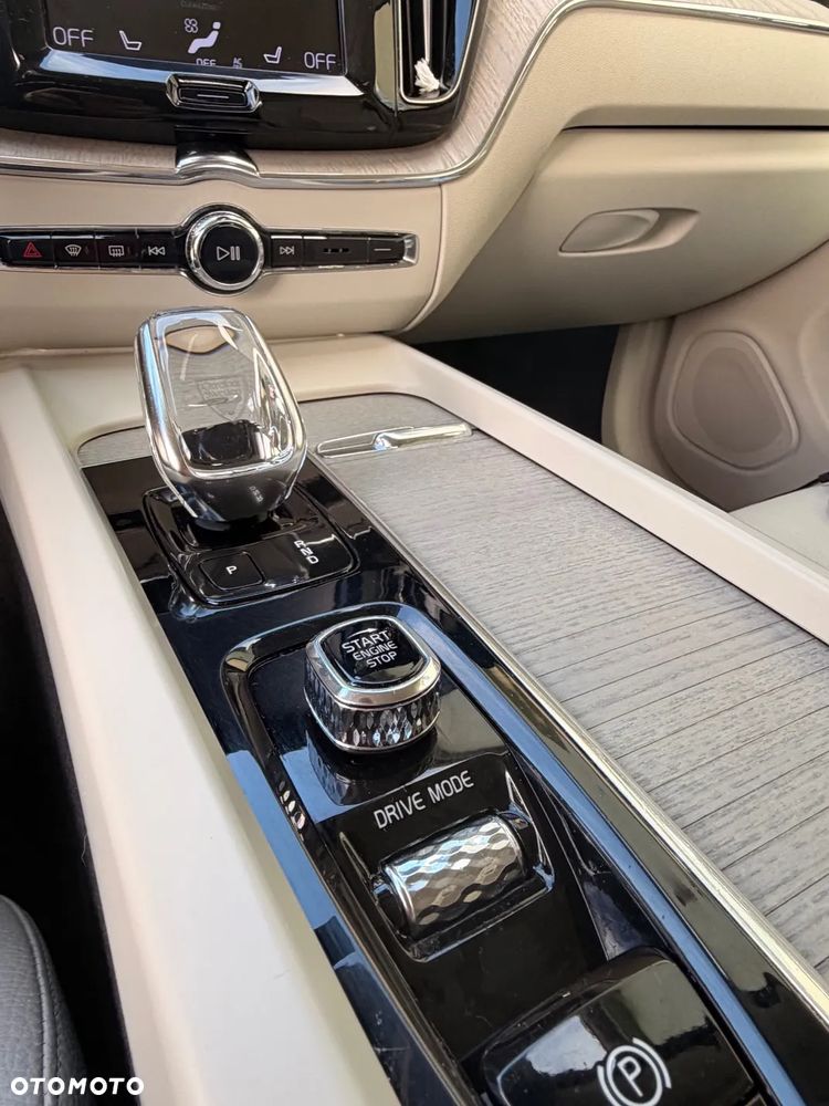Volvo XC 60 B5 B AWD Inscription - 4