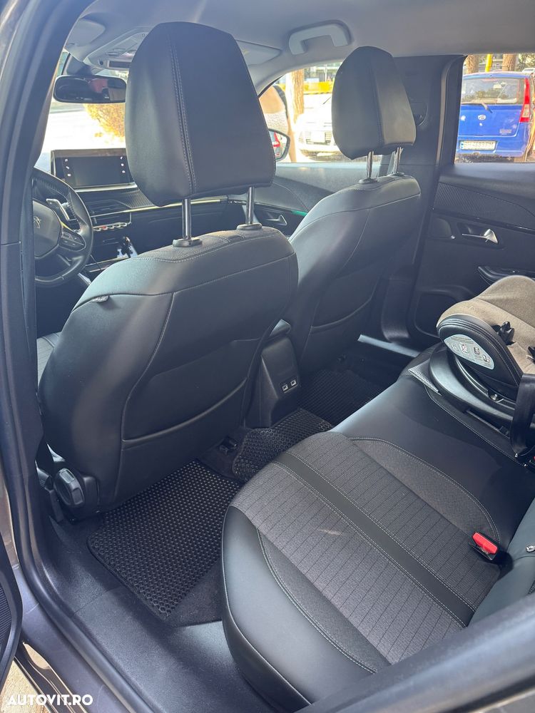 Peugeot 2008 1.5 BlueHDI STT EAT8 Allure - 14