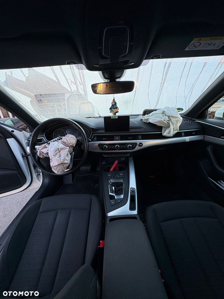 Audi A4 Limousine - 11