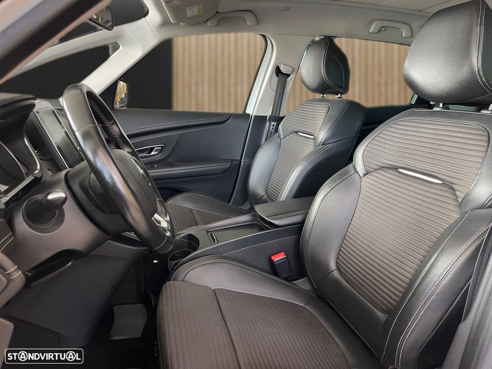 Renault Scénic BLUE dCi 120 EDC BOSE EDITION - 4