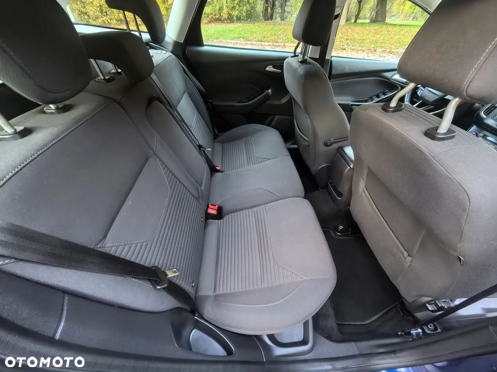 Ford Focus 1.0 EcoBoost Titanium - 32