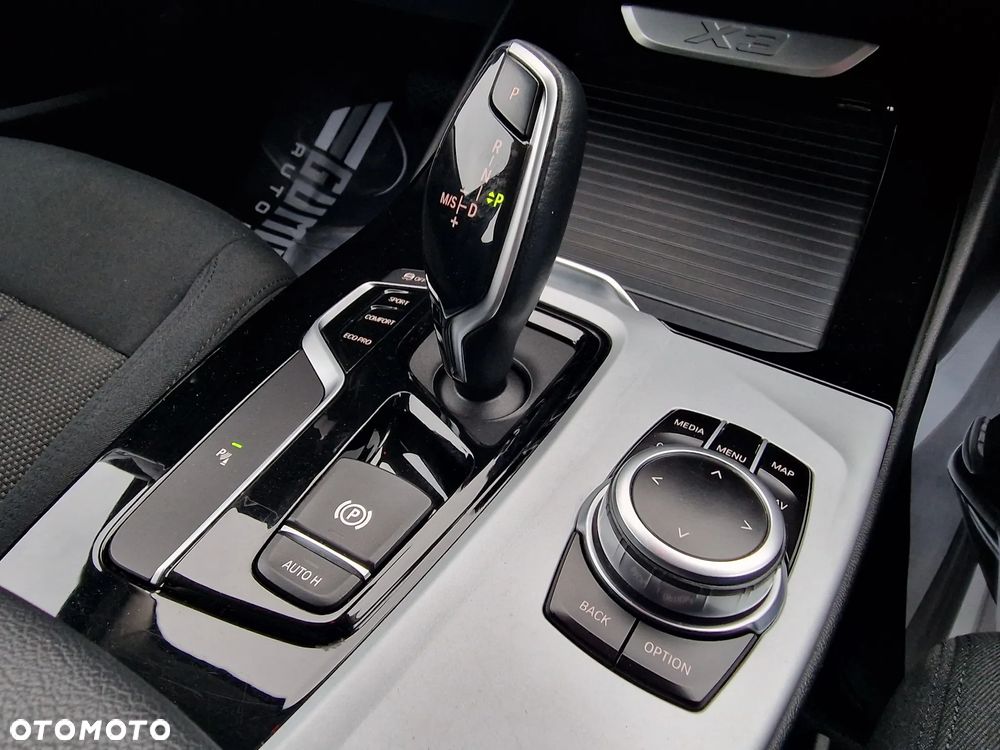 BMW X3 sDrive18d Advantage - 25