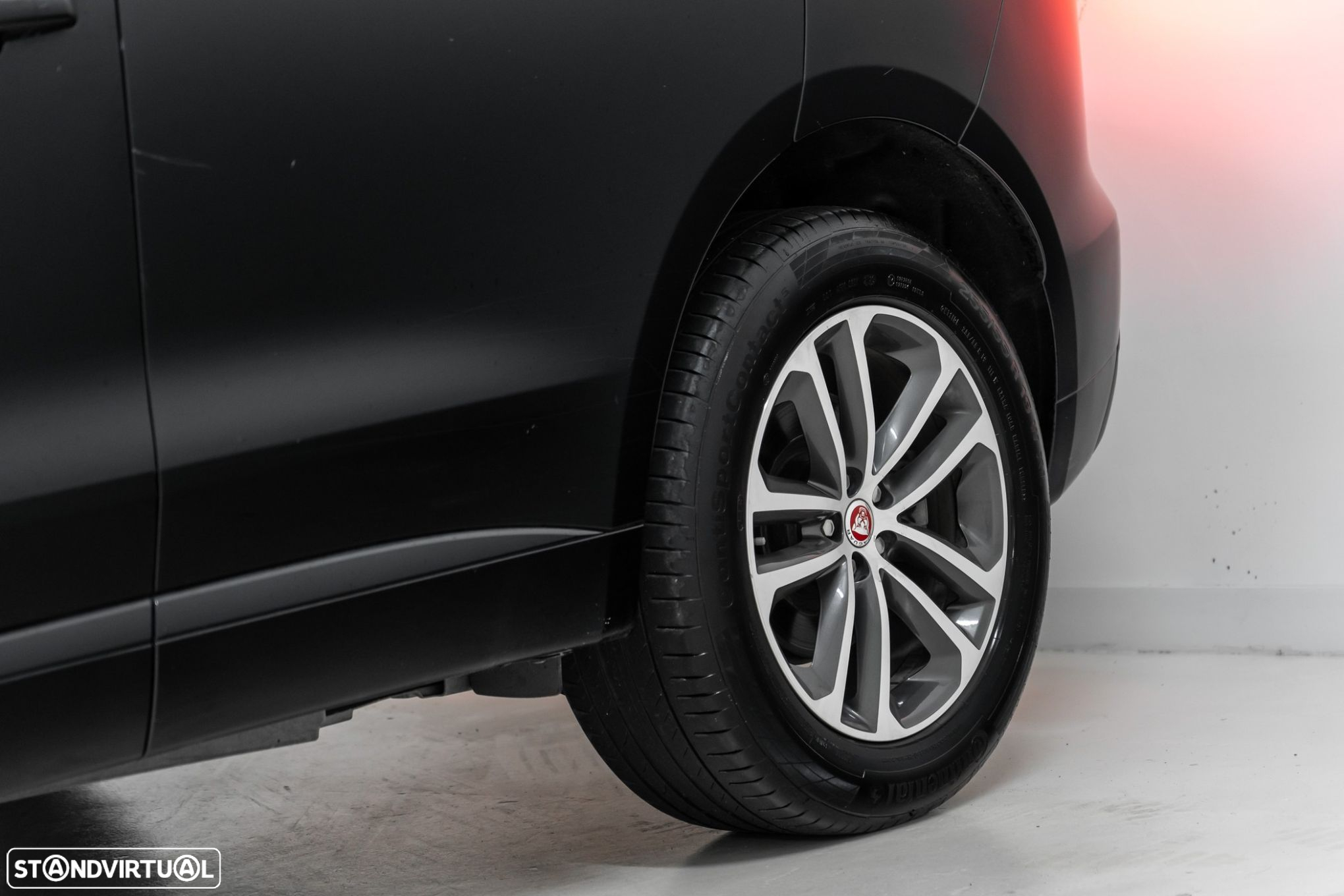 Jaguar F-Pace 2.0 i4D R-Sport AWD Aut. - 24
