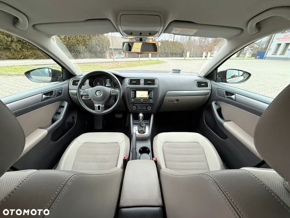 Volkswagen Jetta 1.4 TSI Highline Perfectline DSG - 19