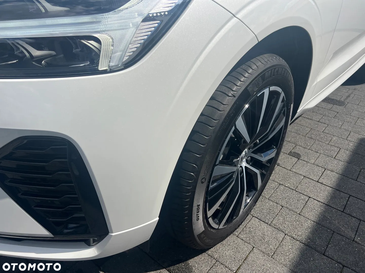 Volvo XC 60 B4 B Plus Dark - 9