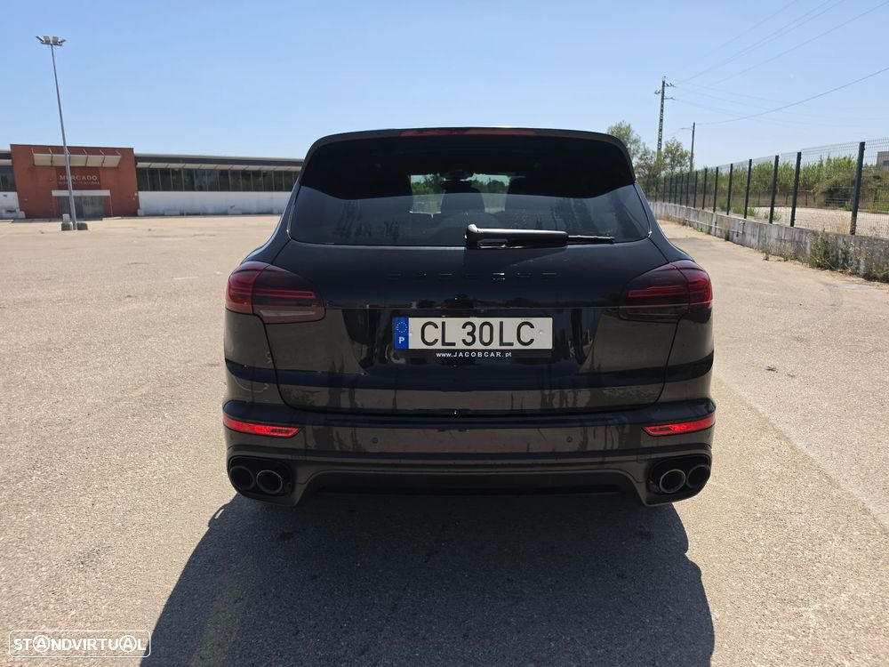Porsche Cayenne S E-Hybrid Platinum Edition - 4