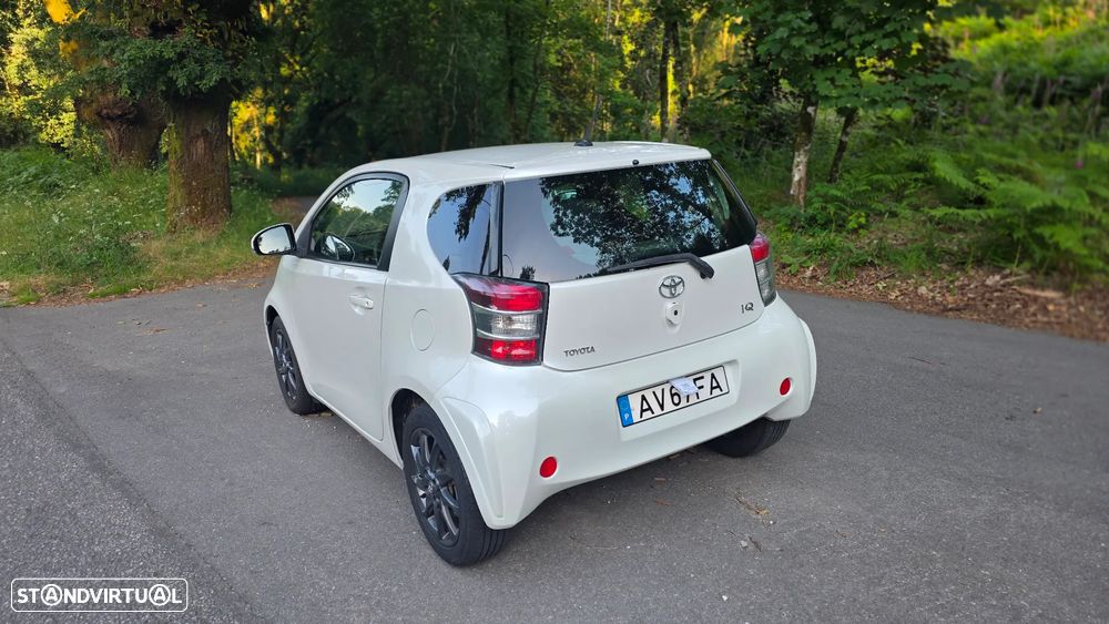 Toyota iQ 1.4 D-4D + - 5