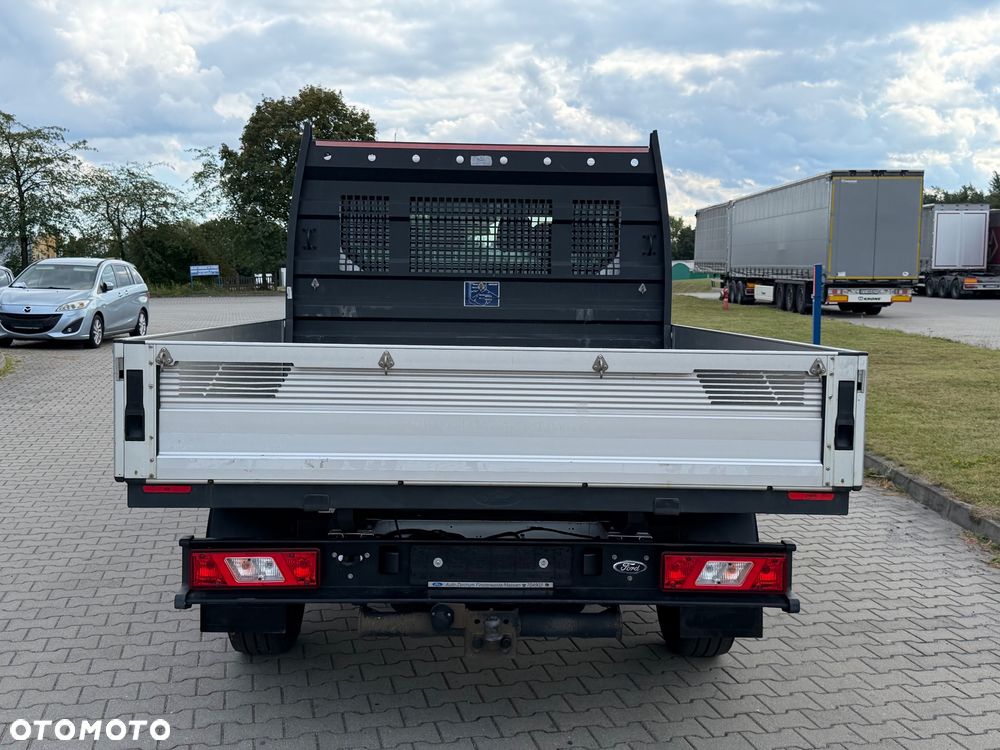 Ford Transit - 12