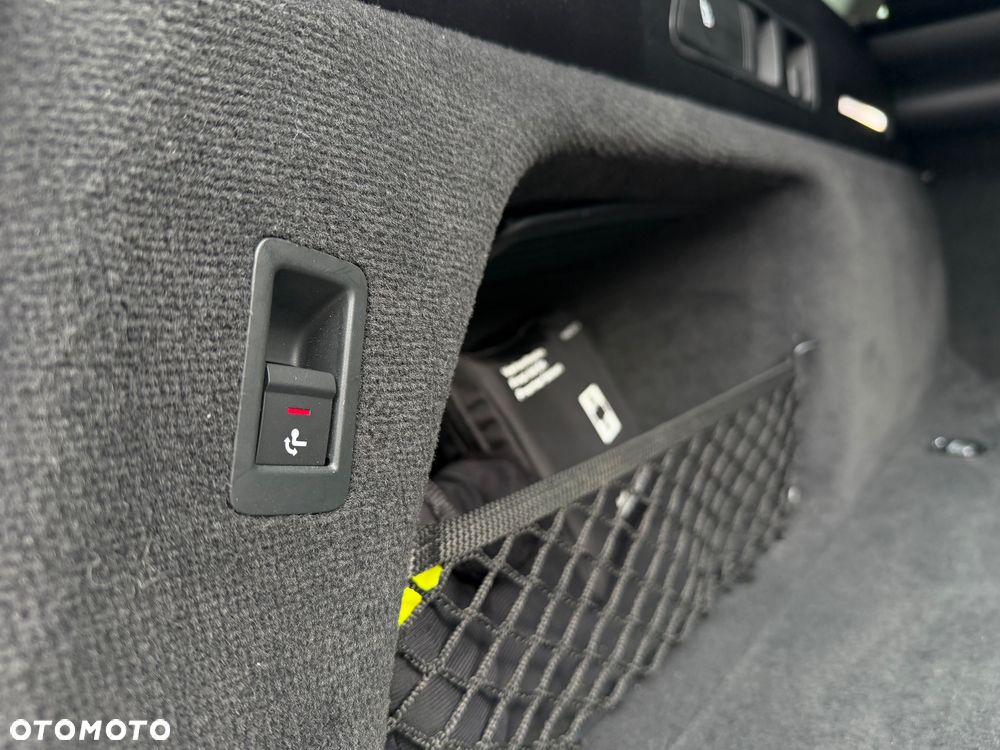 Audi A6 Avant 55 TFSI e quattro S tronic S line - 37