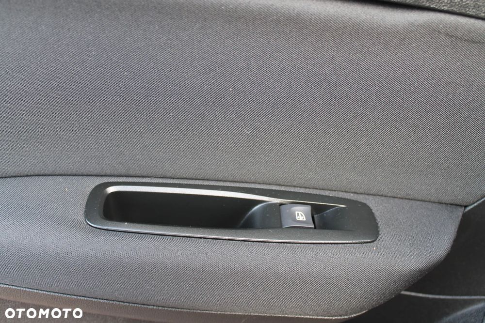 Renault Megane ENERGY TCe 130 LIMITED - 28