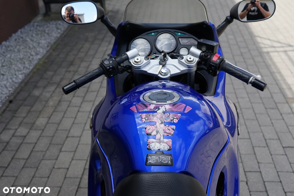 Suzuki GSX - 15