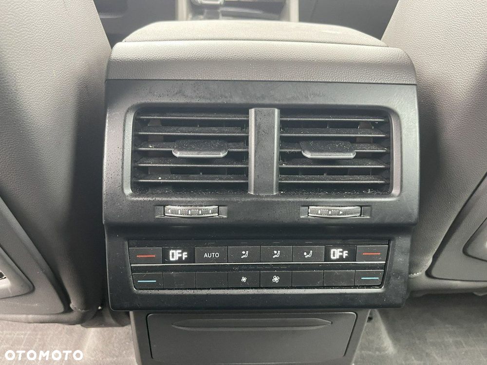 Volkswagen Touareg 3.0 V6 TDI 4Motion Elegance - 10