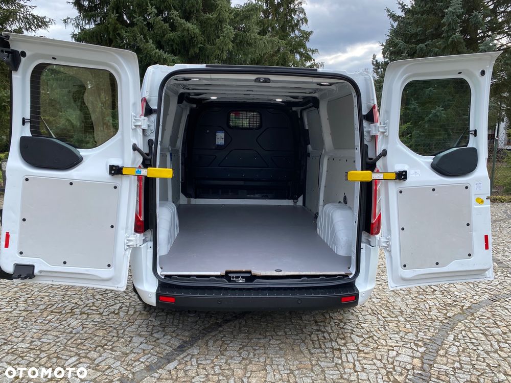 Ford TRANSIT CUSTOM - 19