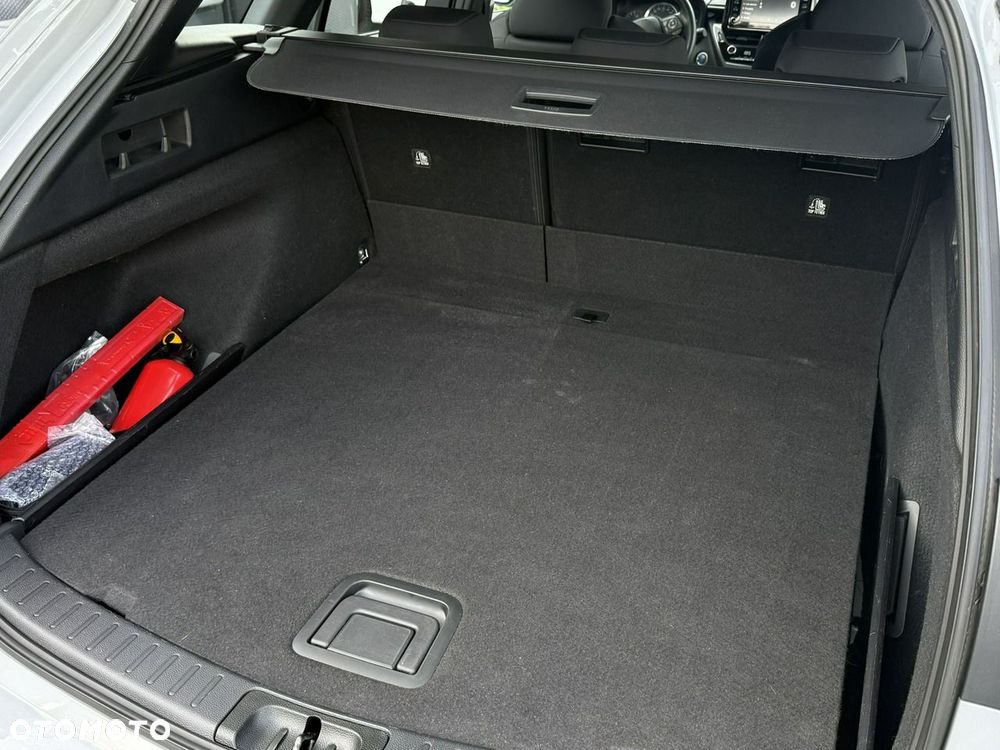 Toyota Corolla 1.8 Hybrid Comfort - 36