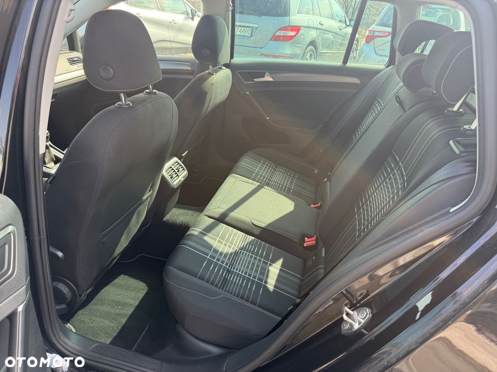 Volkswagen Golf Variant 1.6 TDI BlueMotion Technology Lounge - 12