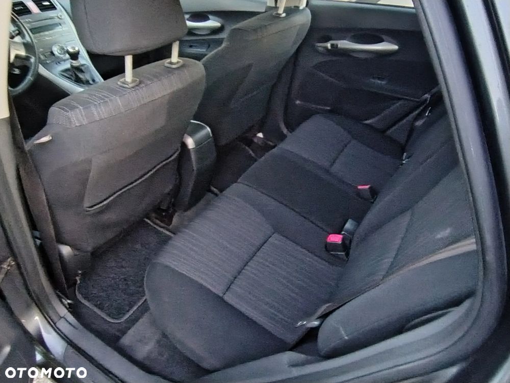 Toyota Auris 1.6 VVT-i Team - 9