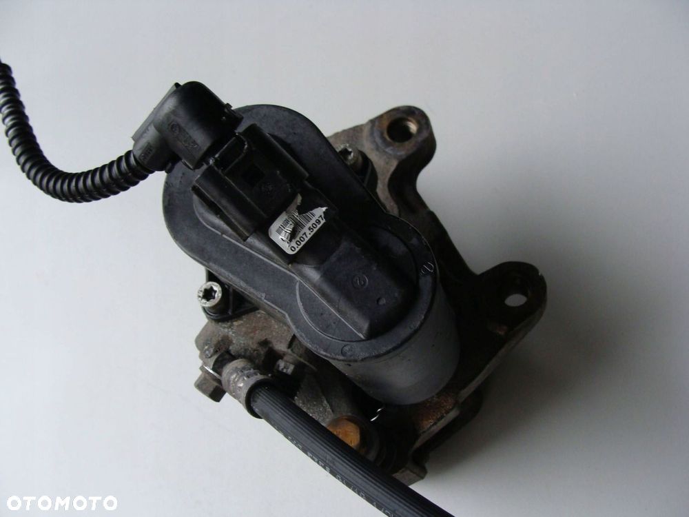 zacisk hamulcowy lewy tył vw tiguan 5n0405e - 3