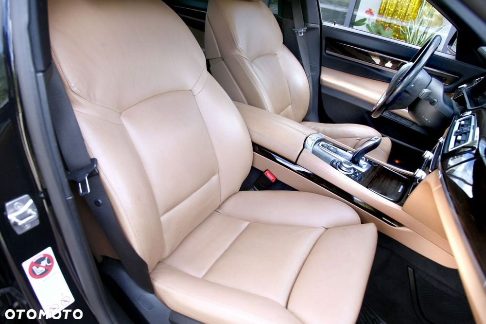 BMW Seria 7 740d - 17