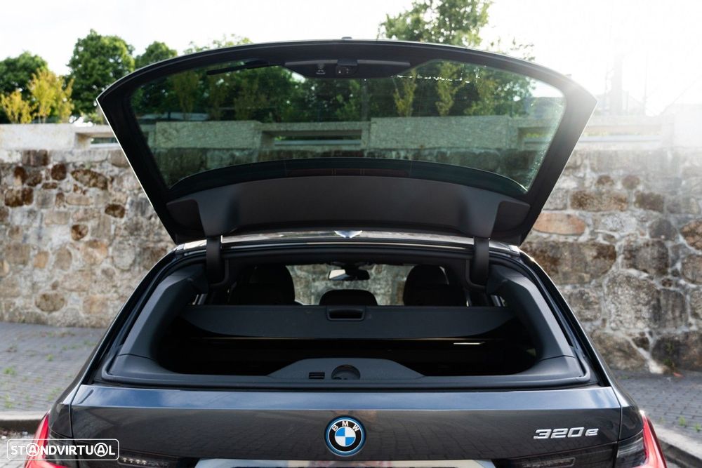 BMW 320 e Line Sport Auto - 59