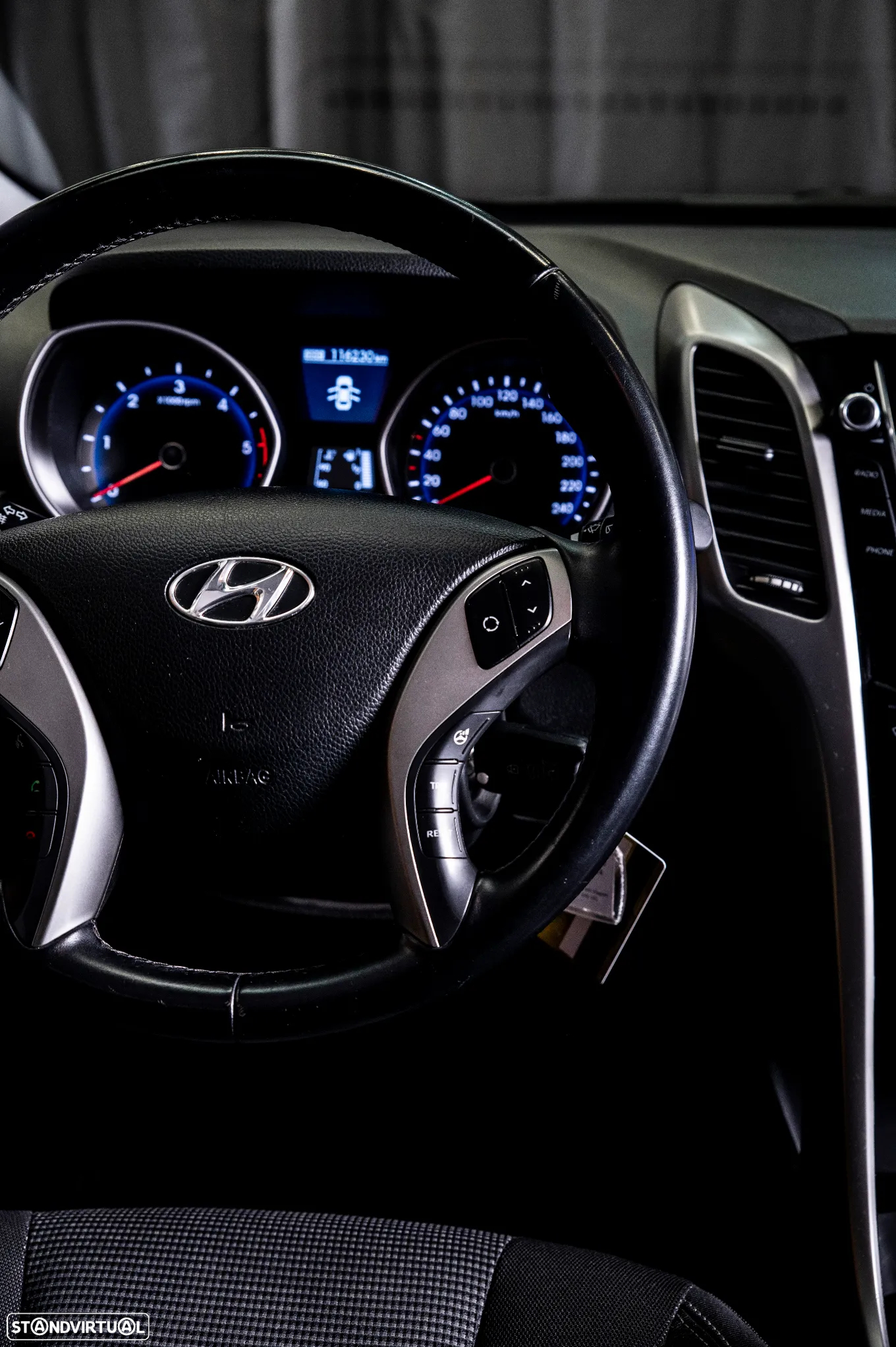 Hyundai i30 1.6 CRDI Blue Comfort - 29
