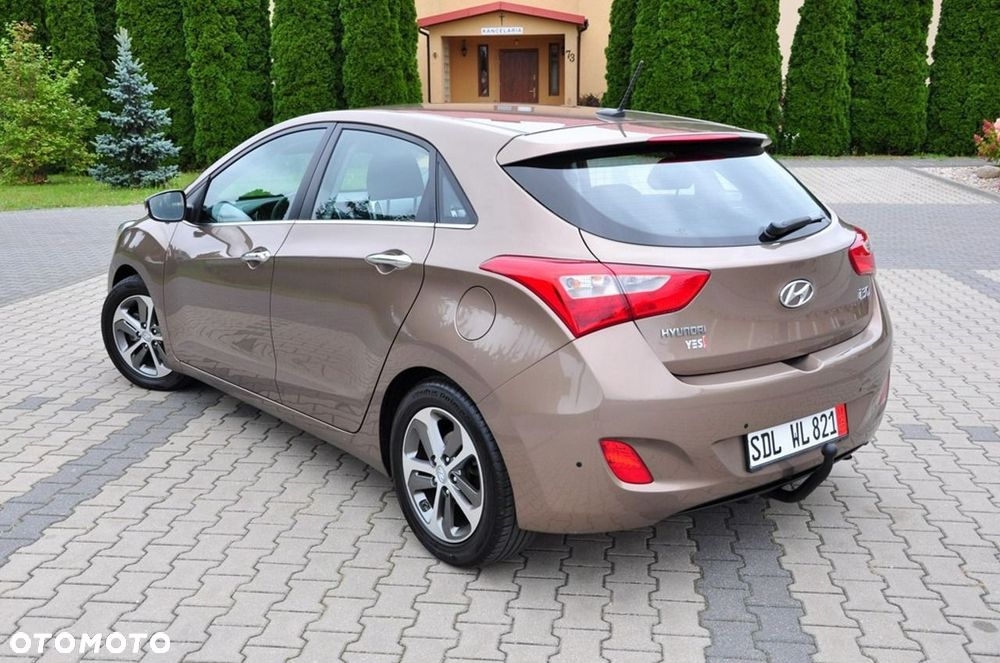 Hyundai i30 - 23