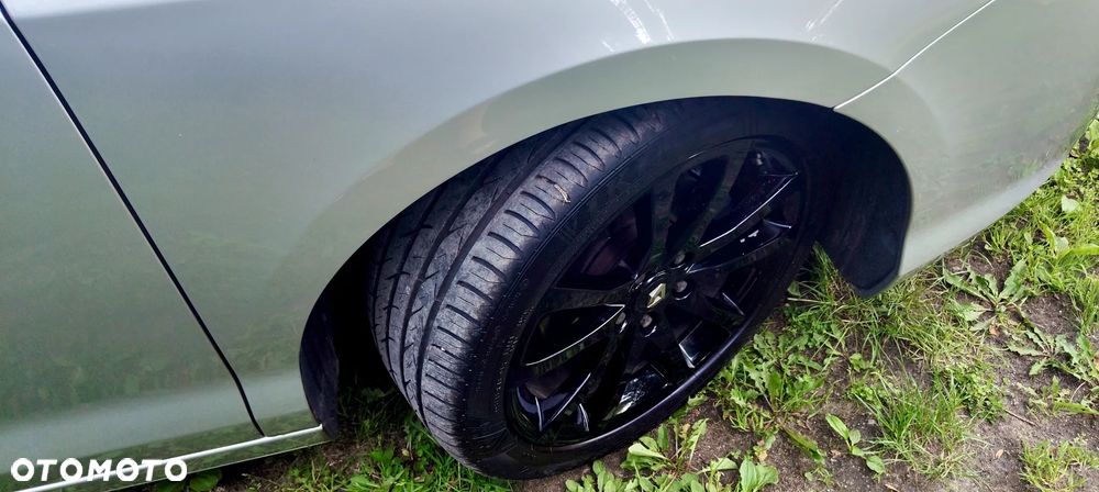 Renault Laguna dCi 150 FAP Night and Day - 8