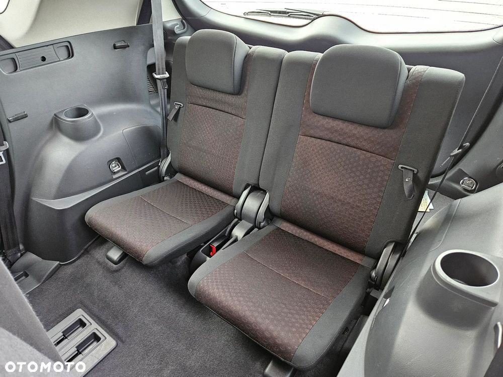 Toyota Verso 1.8 2010 7os - 26