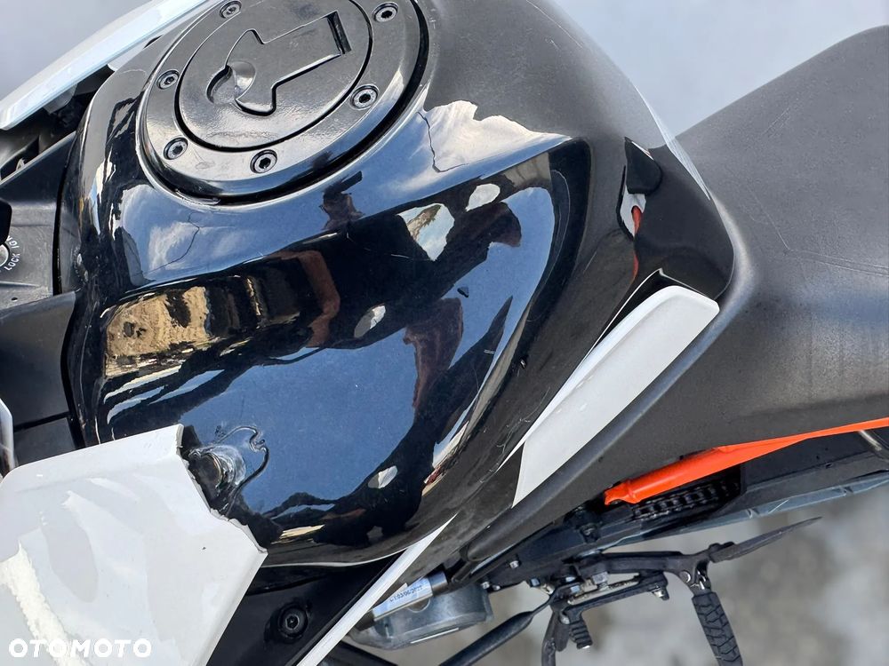 KTM Duke 125 - 16