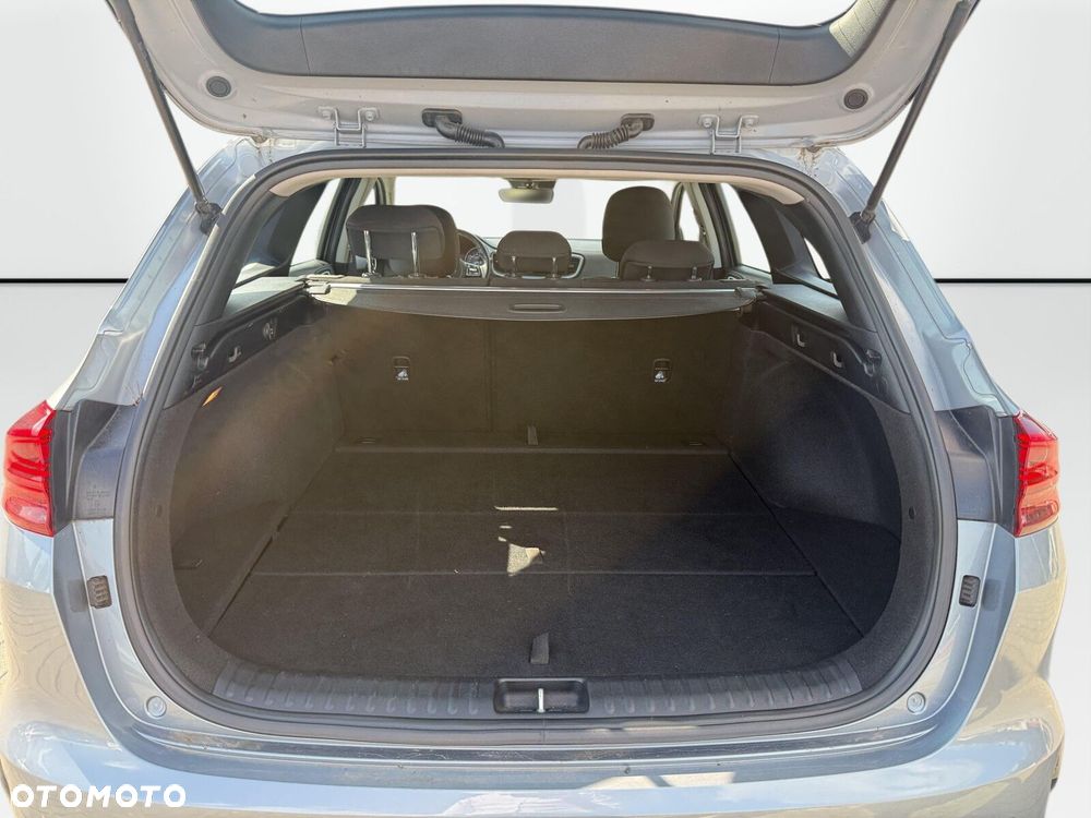 Kia Ceed - 16
