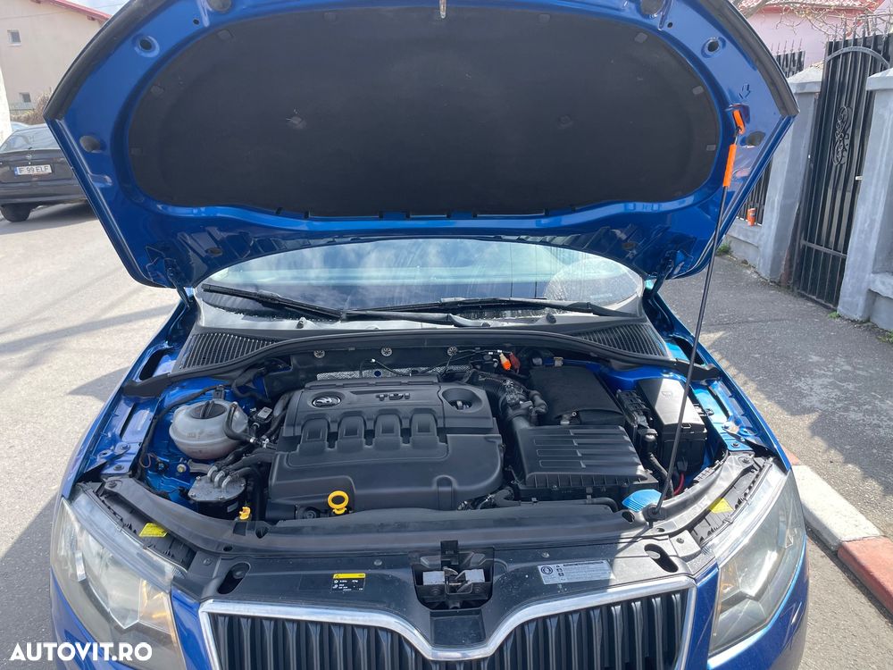 Skoda Octavia 1.6 TDI Ambiente DSG - 16