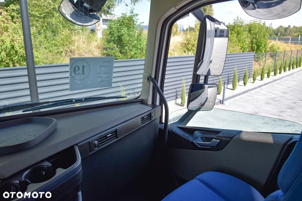 Volvo FH500 / EURO 6 / NOWY MODEL / KLIMATYZACJA POSTOJOWA / ACC / LEDY / 2 ZBIORNIKI PALIWA / FULL SPILERY / 2022 / SERWISOWANY / SPROWADZONY - 28