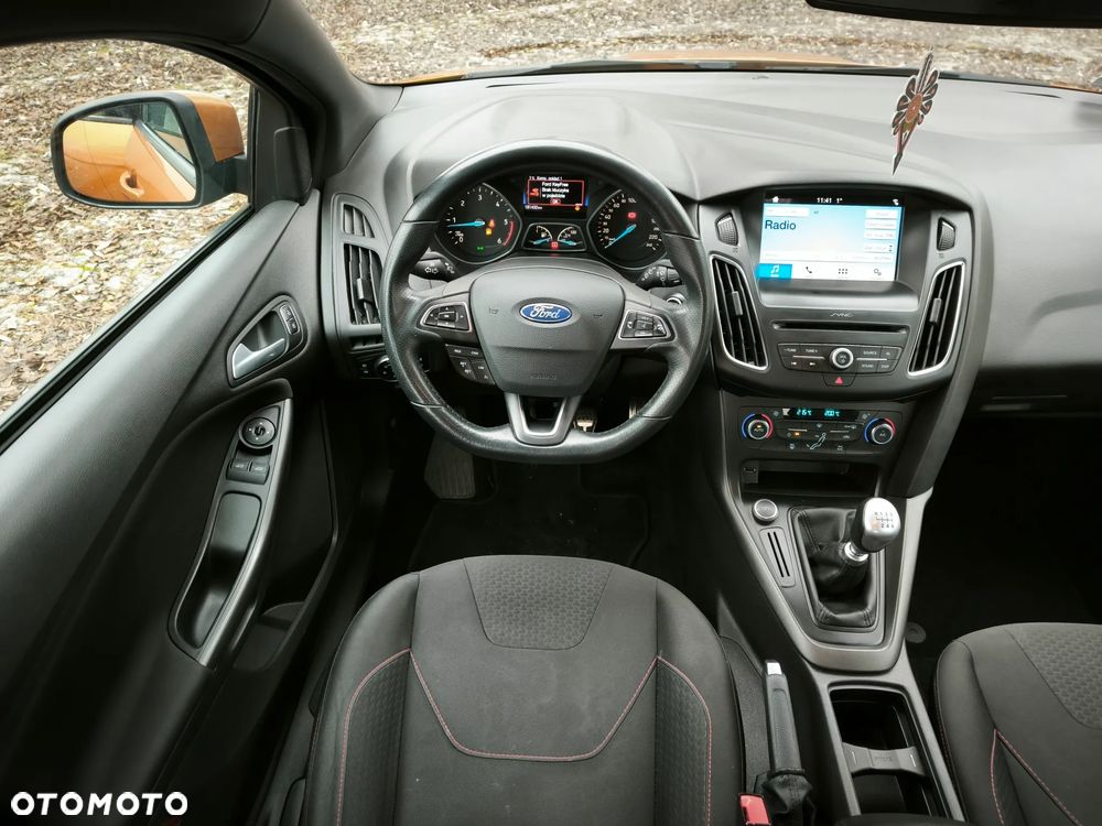 Ford Focus 1.5 TDCi ST-Line - 26