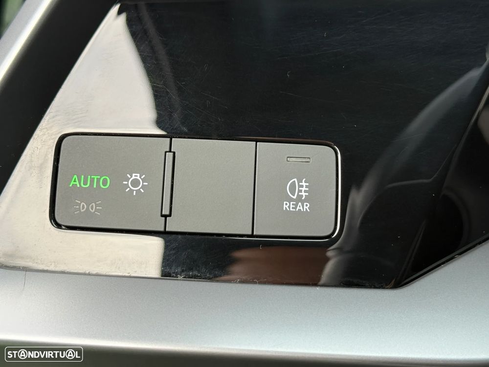 Audi A3 Limousine 30 TFSI S line S tronic - 32