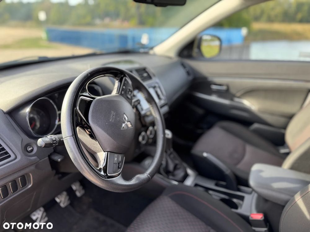 Mitsubishi ASX 1.6 Invite Navi - 13