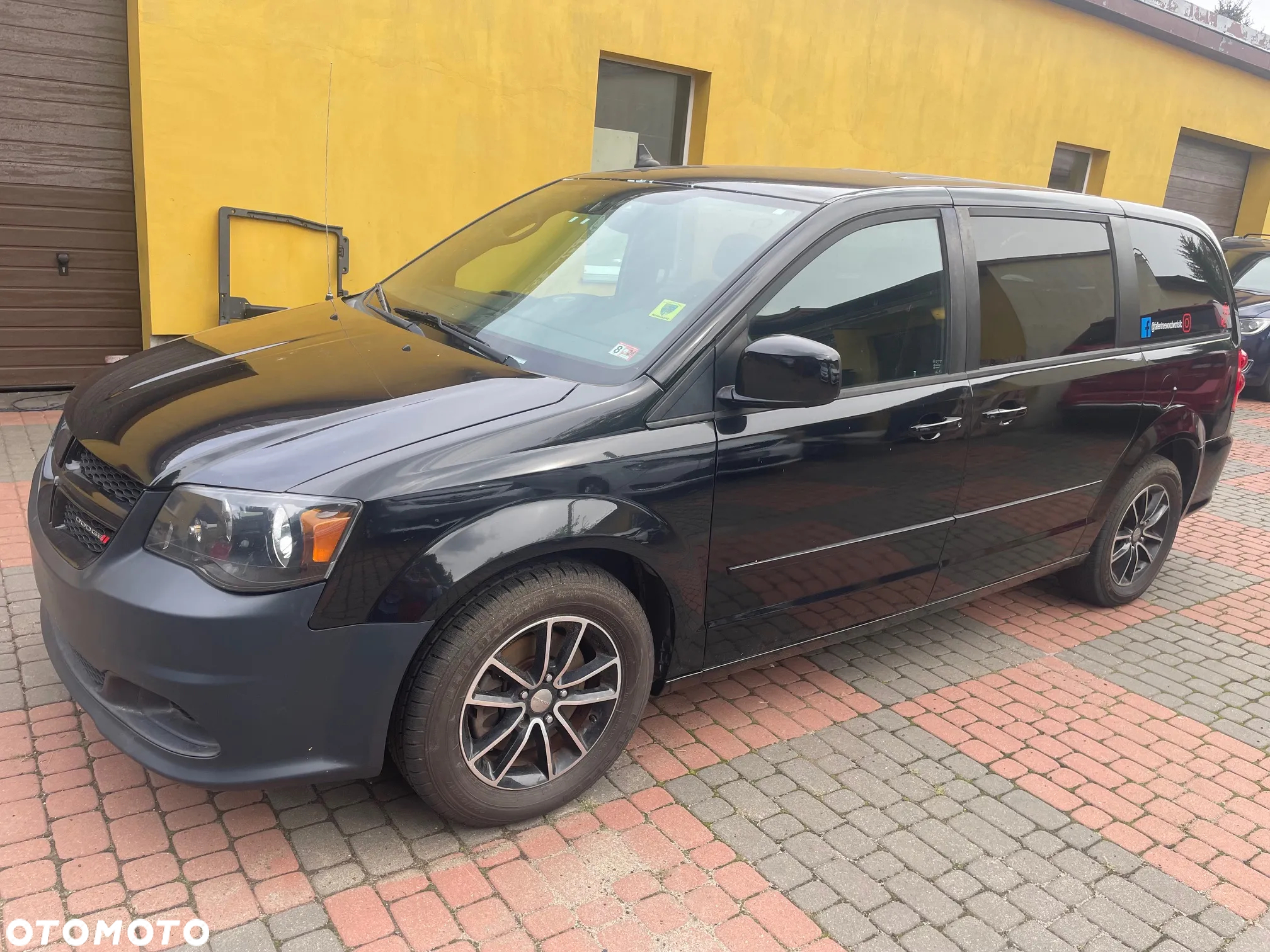 Dodge Grand Caravan - 6