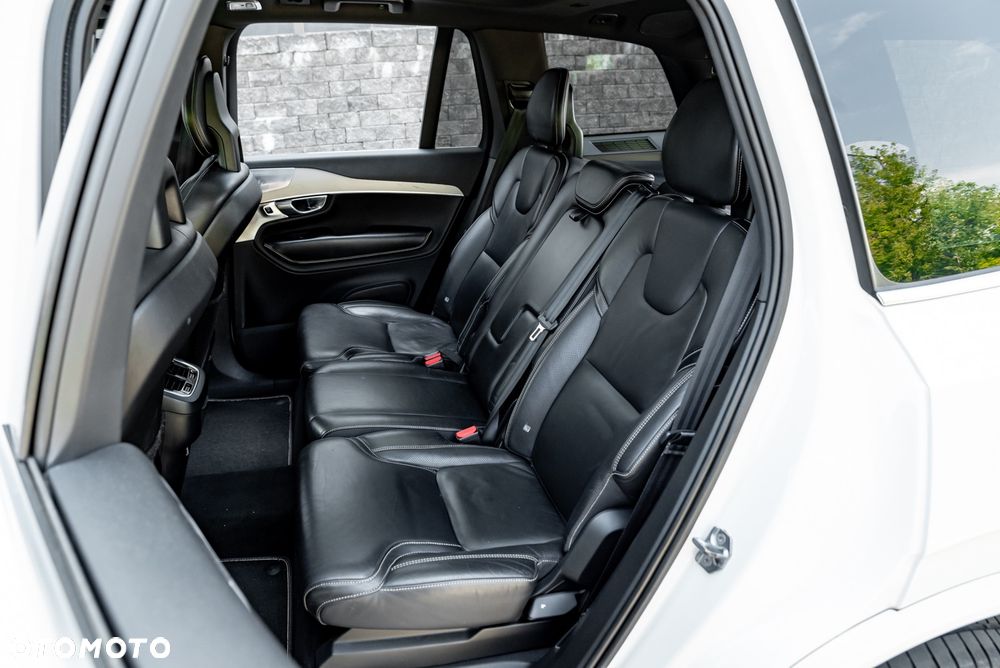 Volvo XC 90 - 21