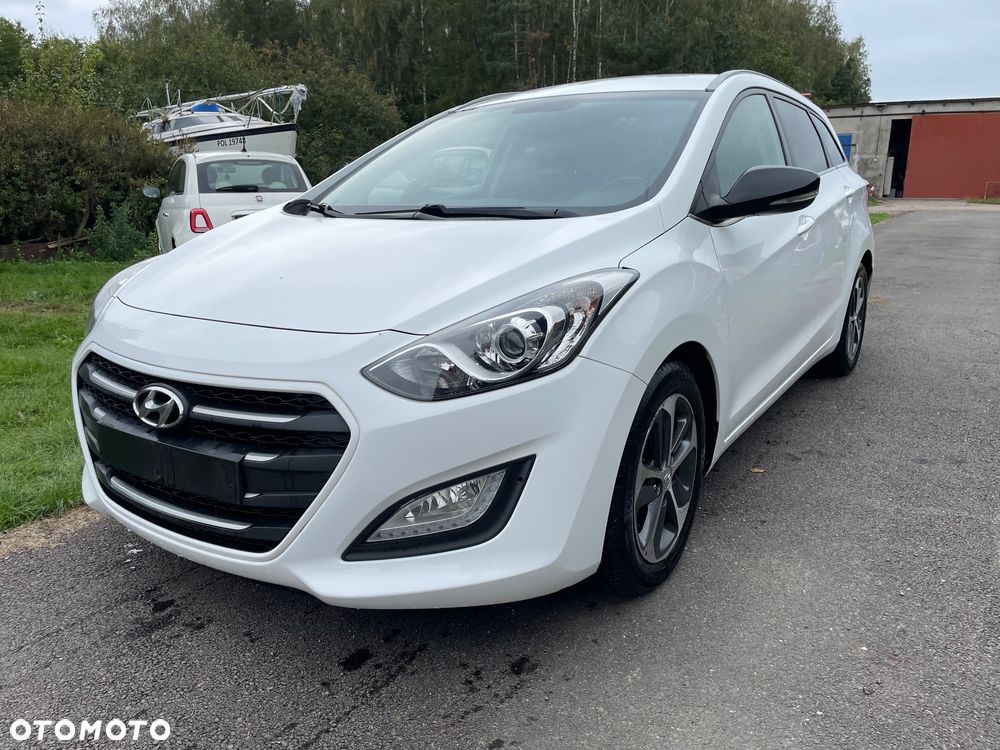 Hyundai i30 blue Kombi 1.6 CRDi Style - 28