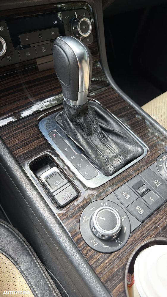 Volkswagen Touareg - 7