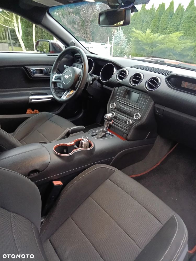 Ford Mustang - 9