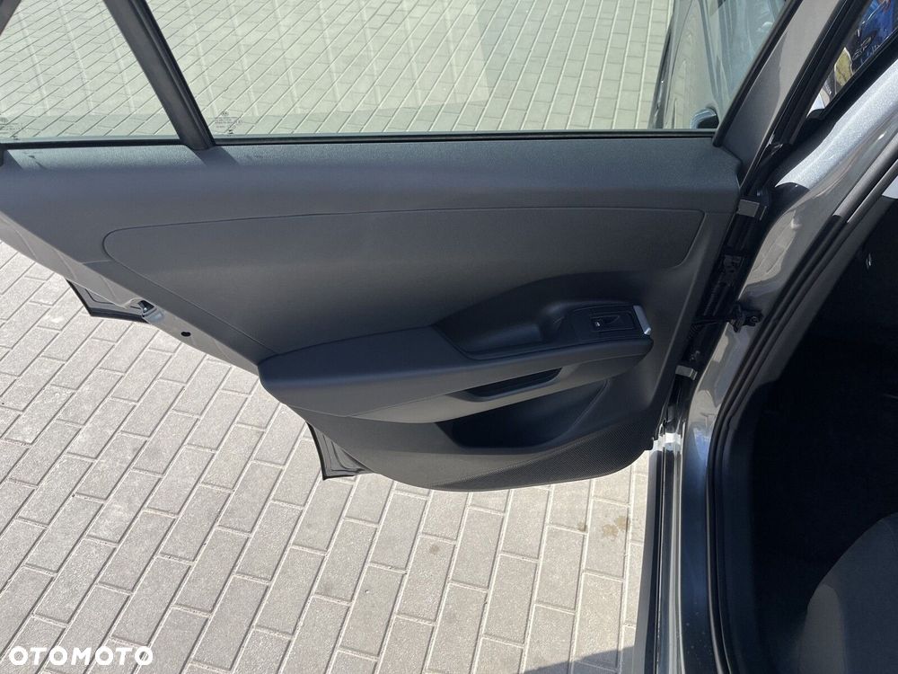 Volkswagen T-Roc 1.5 eTSI Life DSG - 25