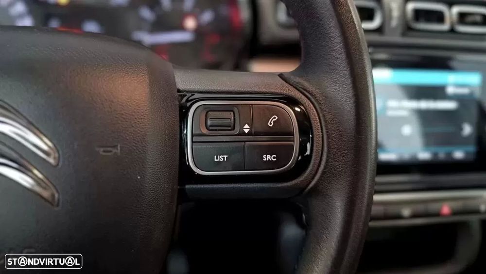 Citroën C3 1.2 PureTech Shine - 28