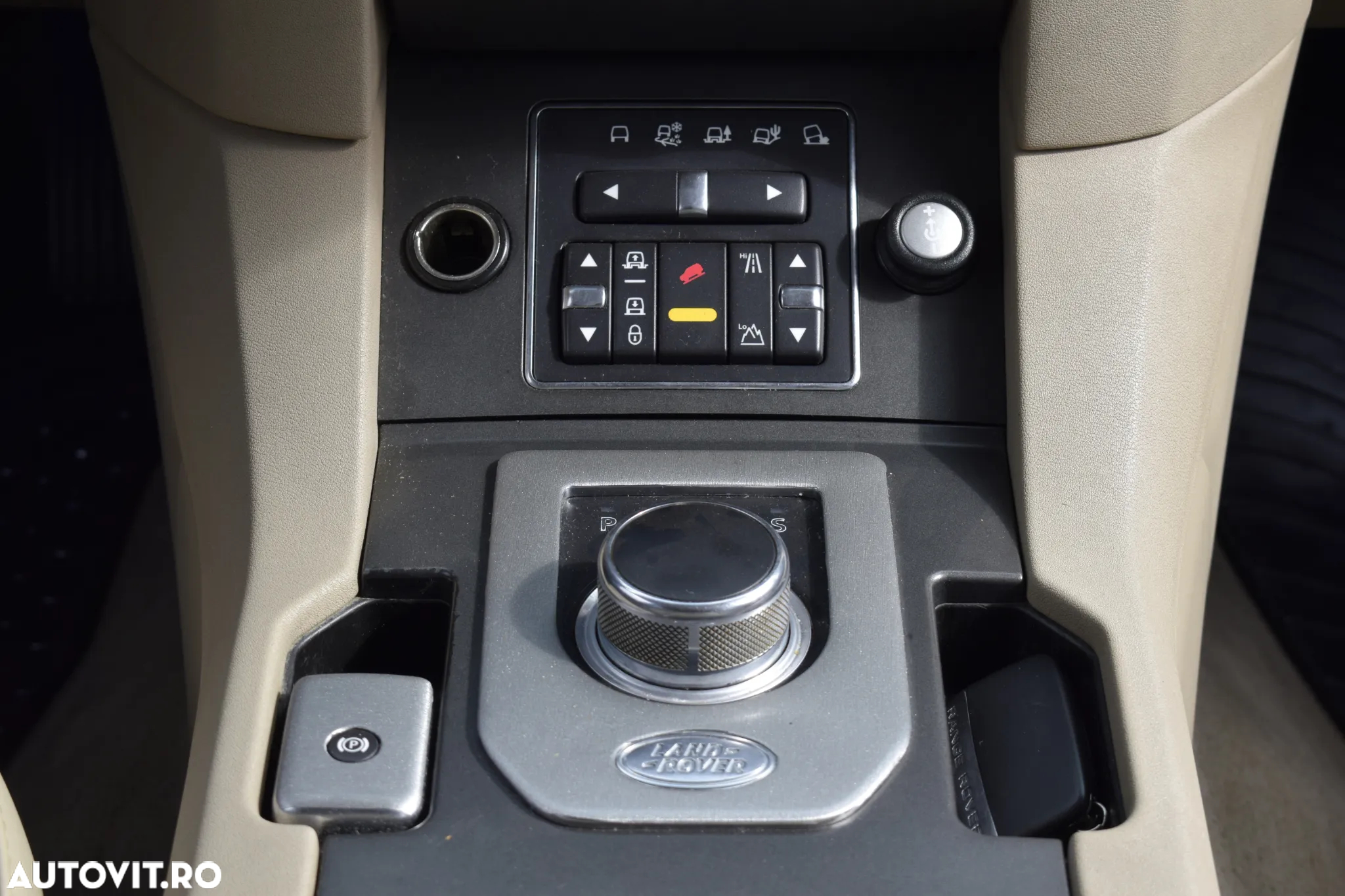 Land Rover Discovery 4 3.0 L TDV6 GRAPHITE Aut. - 17