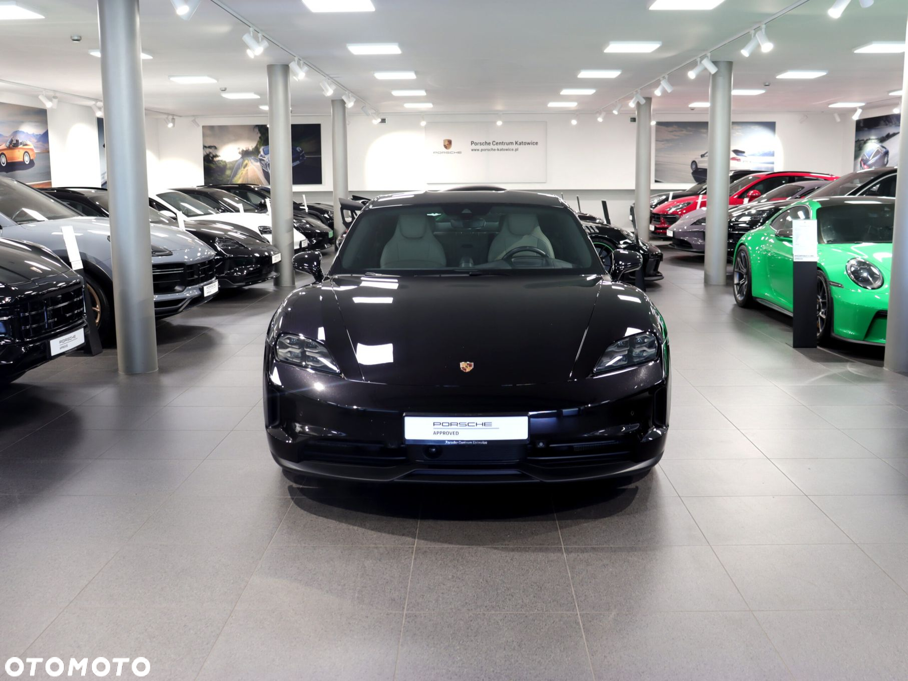 Porsche Taycan - 8
