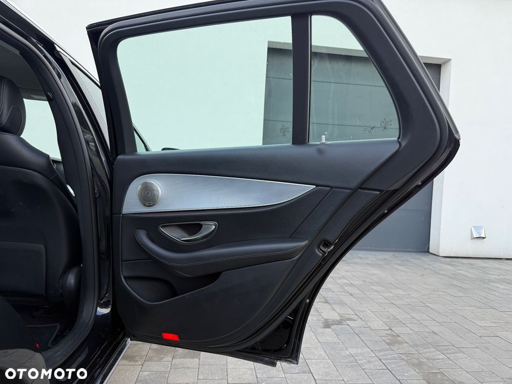 Mercedes-Benz Klasa E 200 d 9G-TRONIC Exclusive - 30
