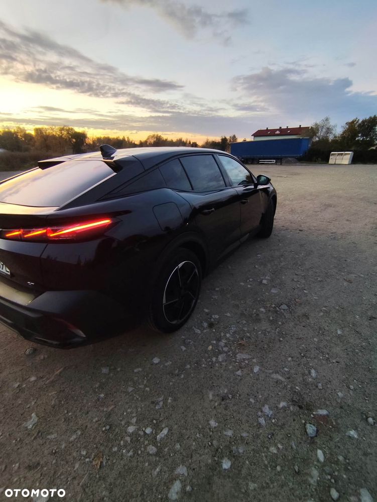 Peugeot 408 2024 photo 3