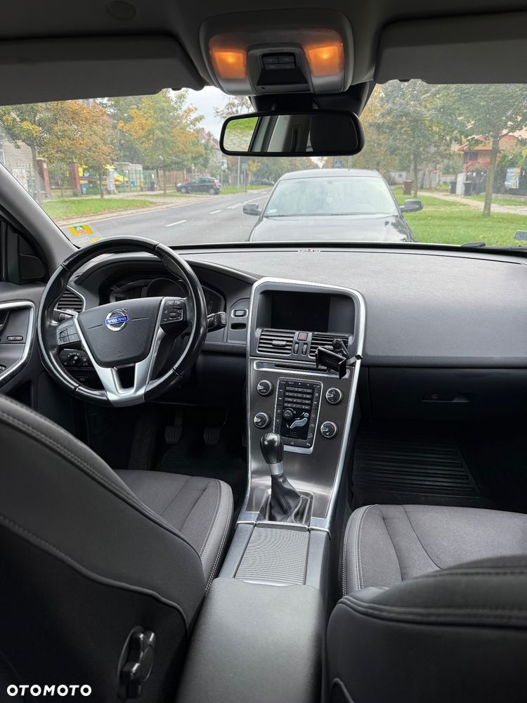Volvo XC 60 D4 AWD Momentum - 2