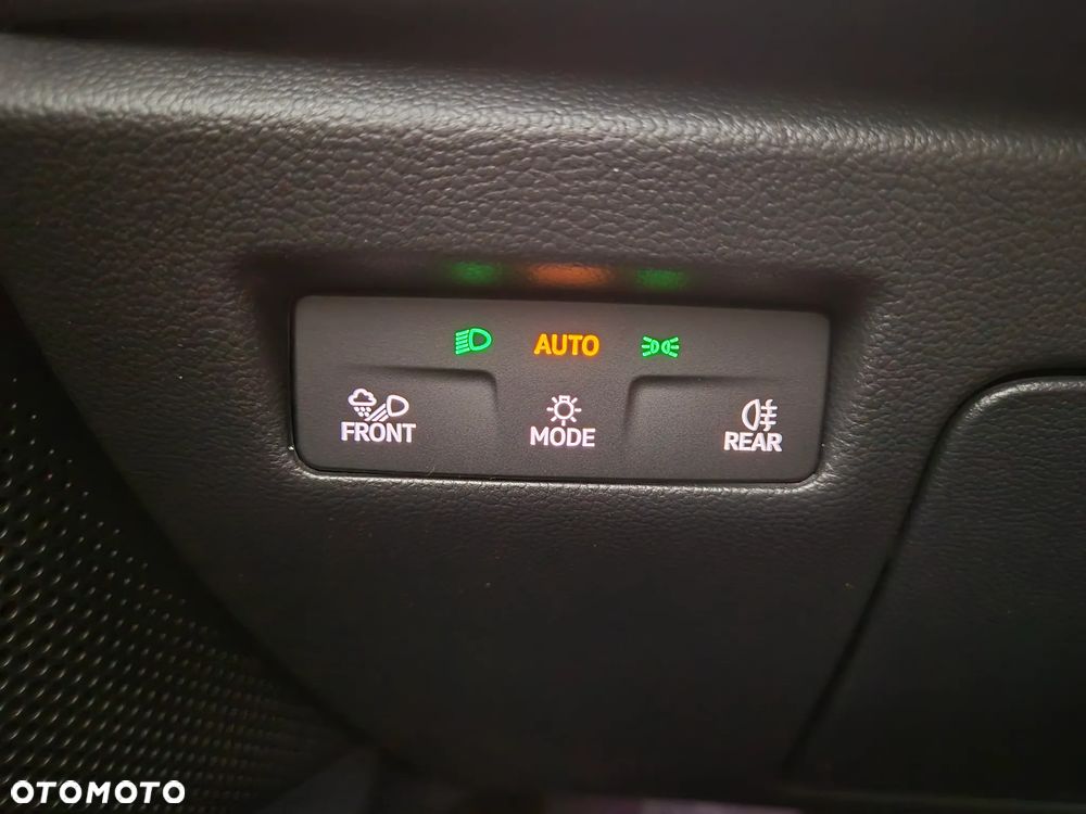 Skoda Superb 2.0 TSI Edition 130 DSG - 28